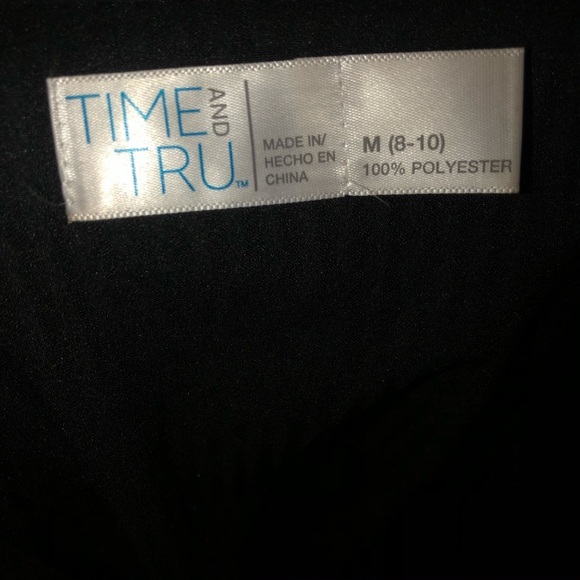 Time and Tru Women’s Oversized Button up Blouse - Picture 5 of 5